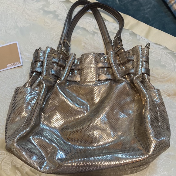 Michael Kors Leather large pale metallic gold “Reptile “ purse - Picture 3 of 13